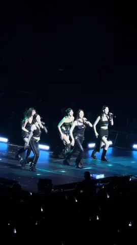 LA 250912 unforgiven + antifragile #lesserafim #chaewon #kazuha #yunjin #sakura #eunchae #unforgiven #antifragile #kiaforum #lesserafimtour #easycrazyhot #concert #iphone16pro 
