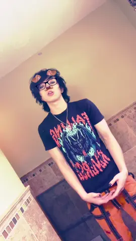 fir and hollywood undead concert today😛