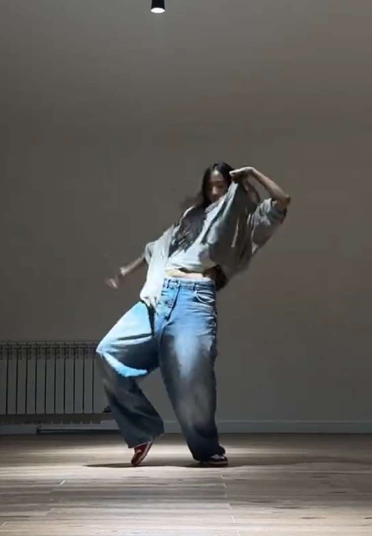 ig: zhurtiik #FaSHioN #cortis #dance #mirrored #kpop @CORTIS 