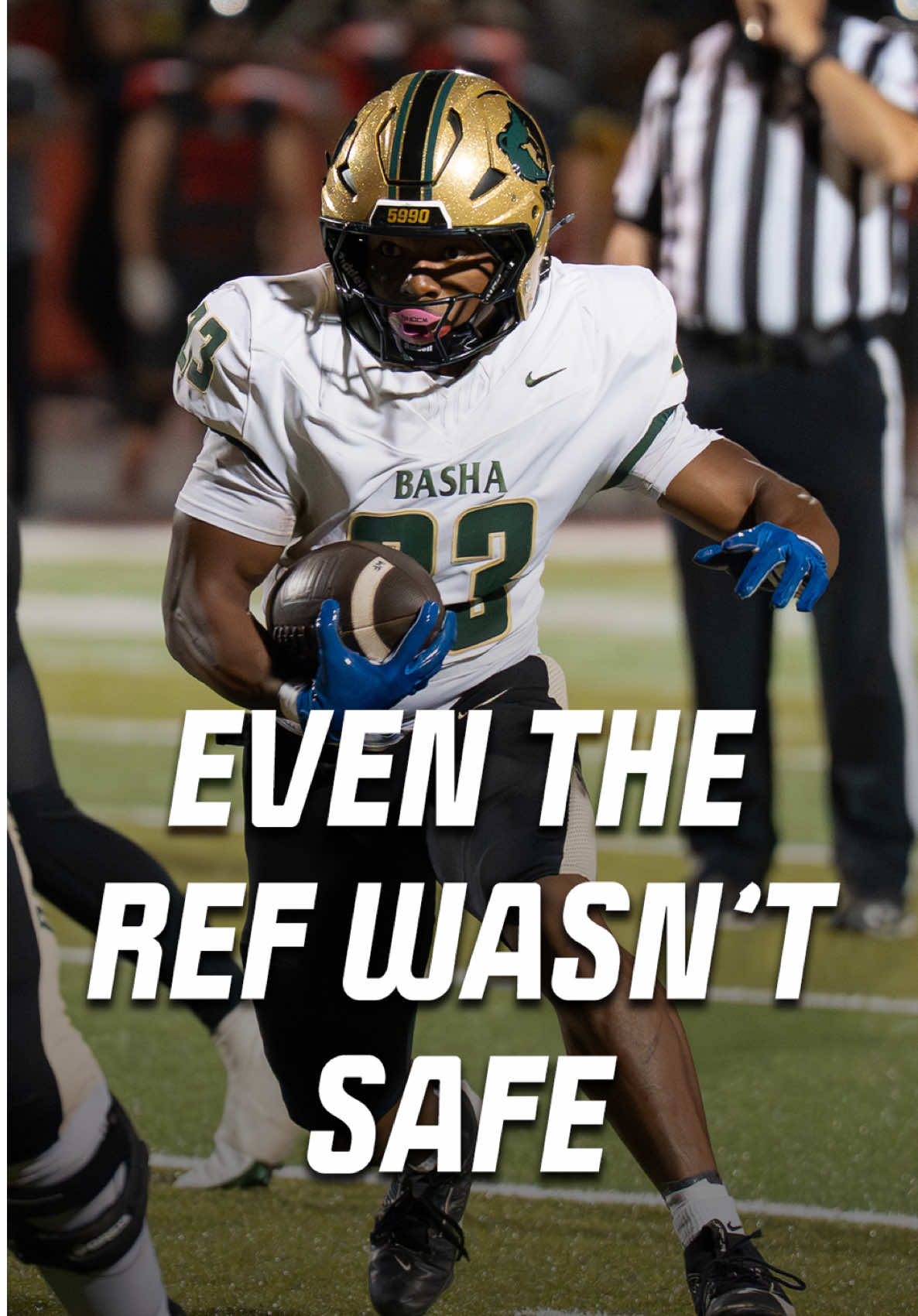 The ref couldn’t escape Josh Gaines‼️  🎥: BallDawgAC (Instagram) #arizona #football #arizonafootball #hsfootball #footballtiktok 