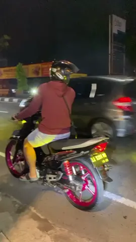masi bersama kiki racing😎@𝙆𝙄𝙆⚡ @kikv3  #kikiracing🏍⚡ #fypage #twostroke 