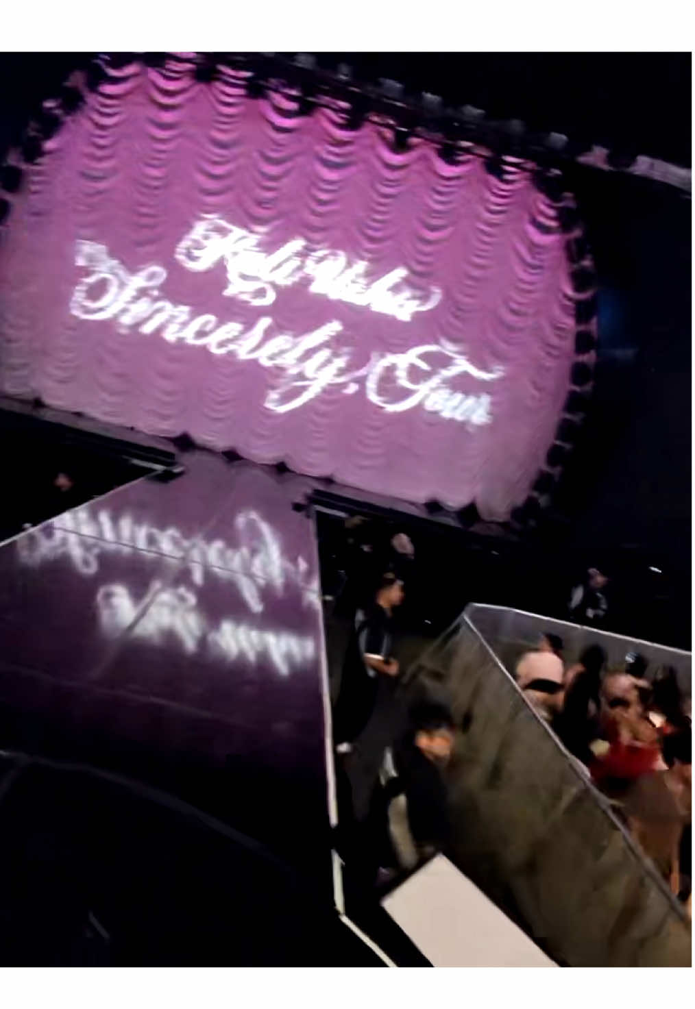 Thank you for all the love I’ve been receiving from all you beautiful people! Here’s a little something something! Coming to a city near you! #sincerelytour #thesincerelytour #kaliuchis 