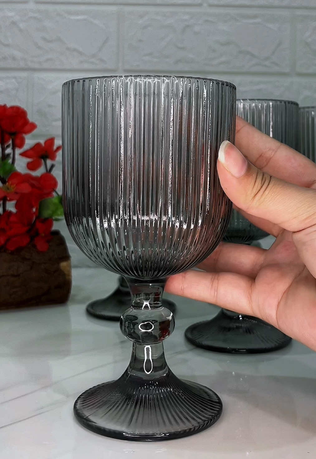 O meu enxoval agradece essa versão de taças canelas em fumê! 🥹🥰 . . #enxoval ##enxovaldecasanova #enxovaldecasamento #enxovalcasanova #shopee 