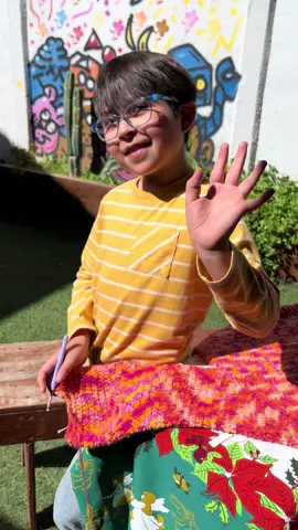 Tejido 🧶 de sábado. Ya queda poquito para terminarlo 🤩 #crochettiktok #sueteracrochet #valentintejidos #tejidos #crochetideas 