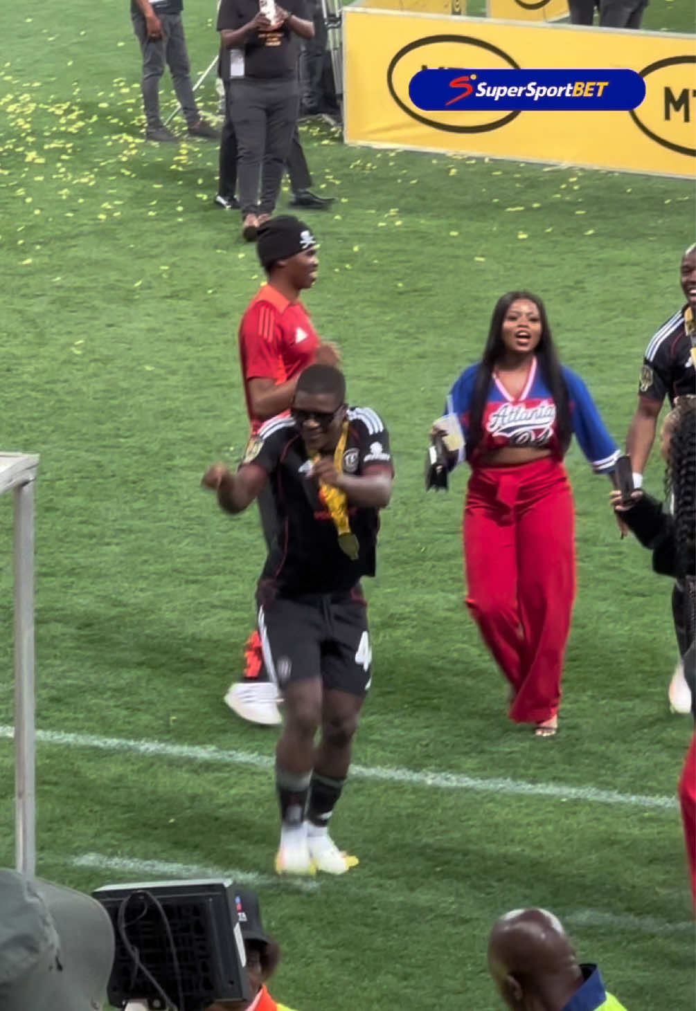 Mbekezeli “TLB” Mbokazi Ke MOOD 😎 #SportsOnTikTok #OrlandoPirates #OnceAlways #MTN8Final 