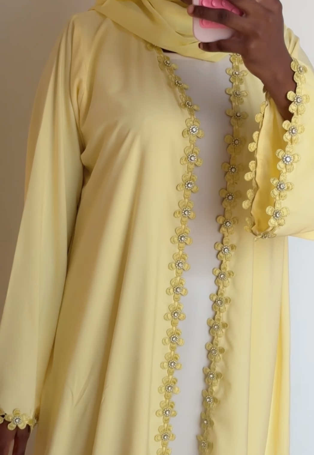 Amen🙏💛 Summer 2-piece available in melted butter💛 Price: N45,000 Dm here or WhatsApp 08138346227 to order Location: Kaduna  Delivery: Nationwide 