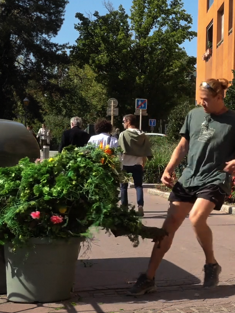 #25 Ele me acertou, eu já vou mamãe! #pegadinha #humor #engraçado #creatorsearchinsights 