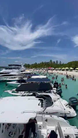 fin de semana en el mar🌊⛵🏖️❤️😎 #yates  #playas  #lanchas  #morrocoy  #paratiiiiiiiiiiiiiiiiiiiiiiiiiiiiiii 