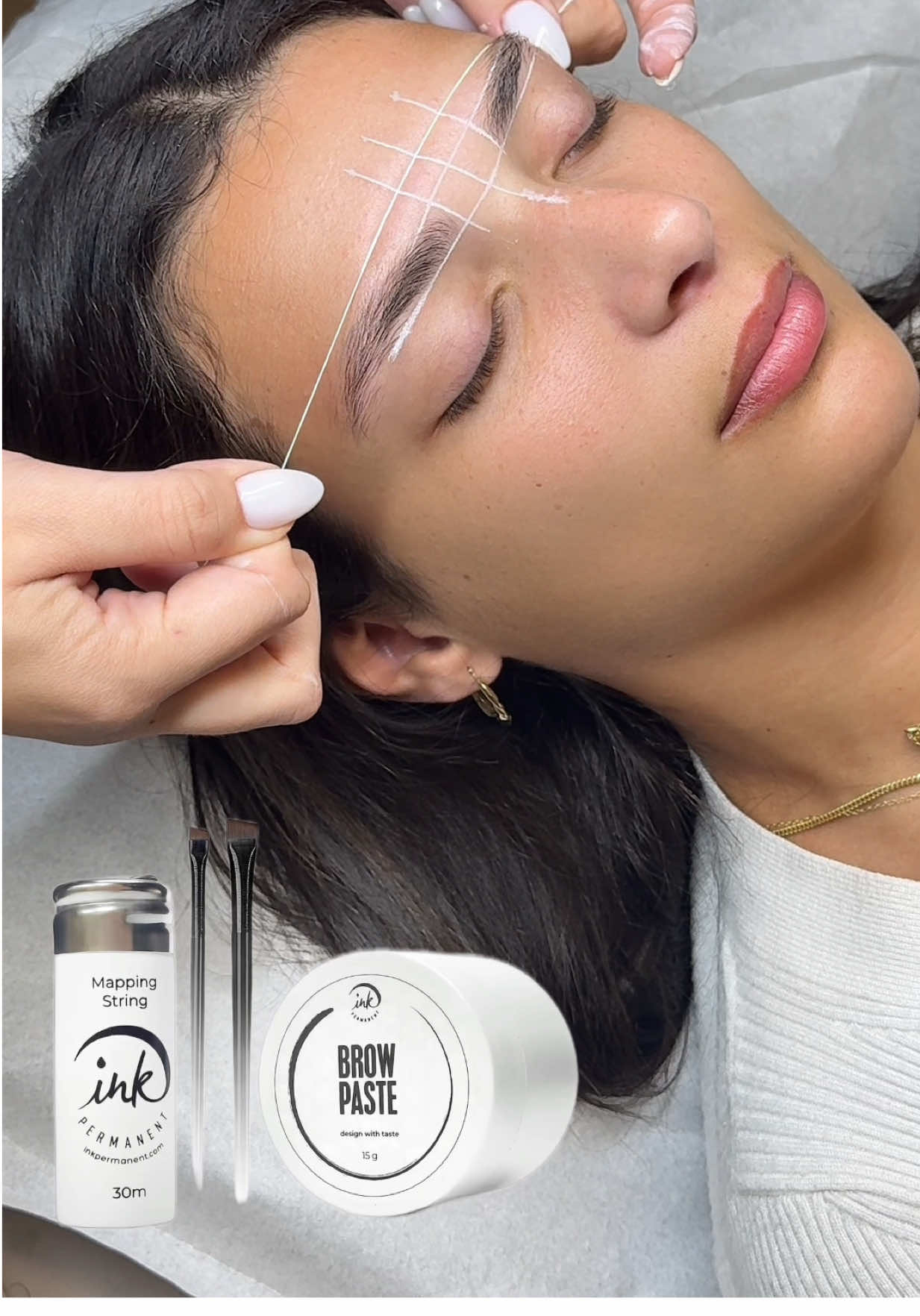 Si quieres hacer cejas NECESITAS estos productos, te dejo el hilo en el carrito⬇️