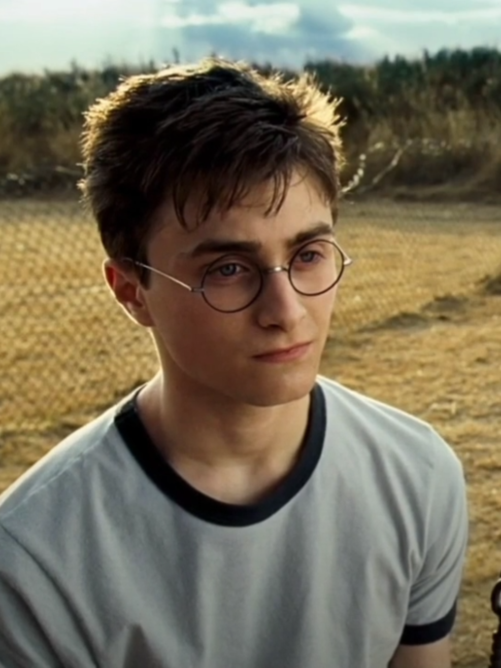 وَ مين يصَدق؟  .  .  (تصميم بسيط + شكراً على دعمكم)  .  #harrypotter #هاري_بوتر #تصميم_فيديوهات🎶🎤🎬  #fyp #danielradcliffe 