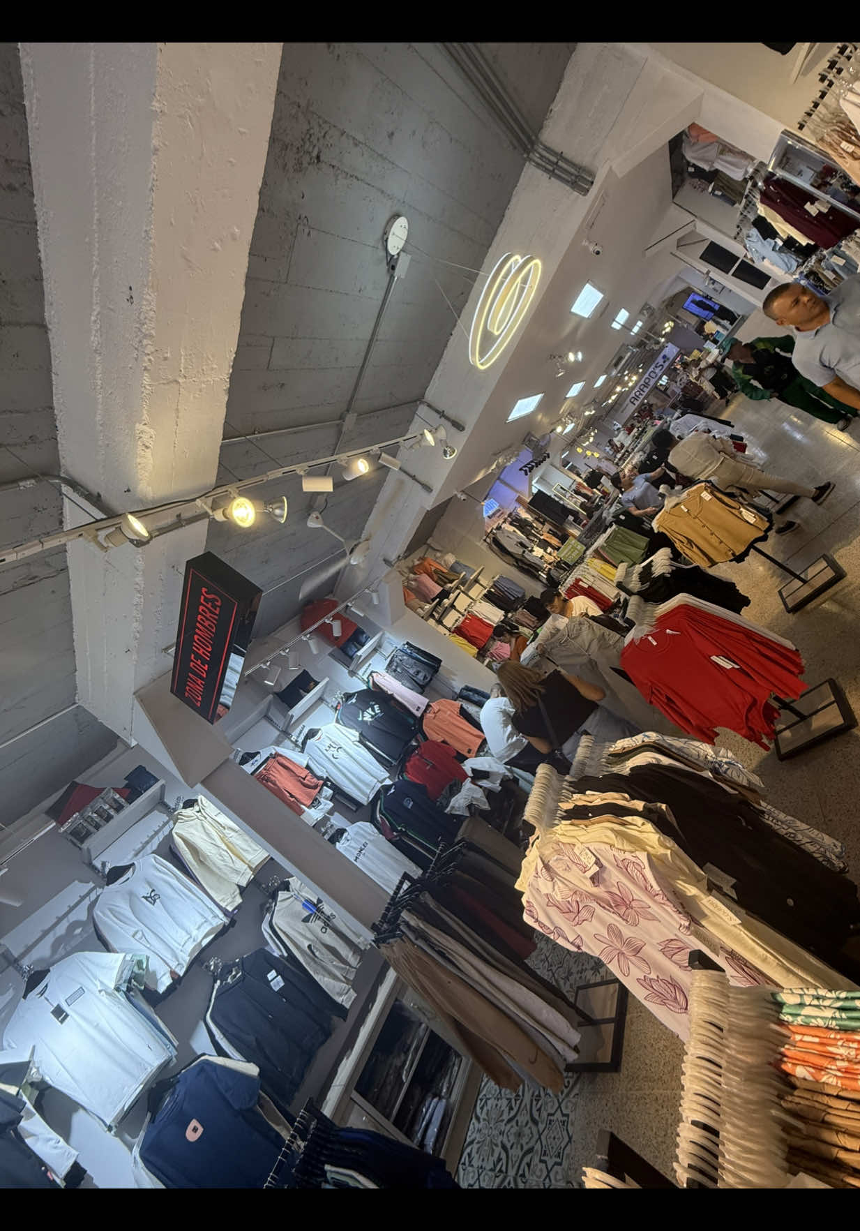 🎉 Nuevos aliados en la casa 🔥 @boutique.niña.pupi ahora también con camisetas de hombre 👕 ¡Ya disponibles! 📍Ven y visítanos 🔜 Contenido exclusivo en TikTok #ModaUrbana #BoutiqueLocal #NuevosAliados #CamisetasHombre #TikTokFashion