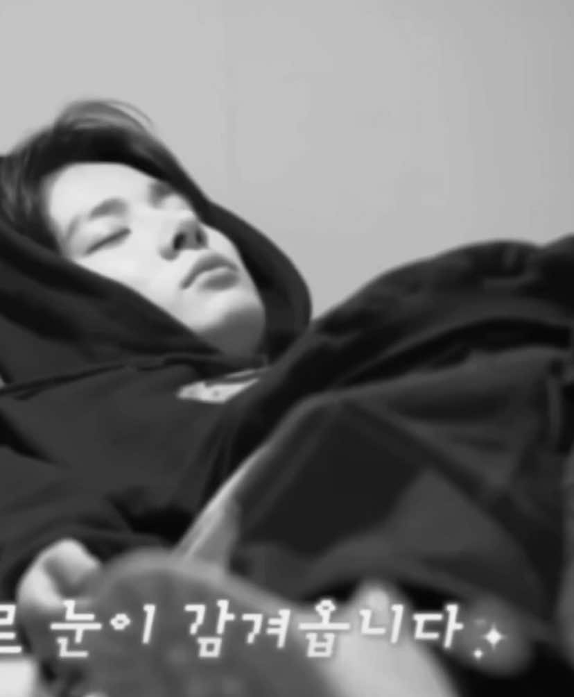 is this clairo shade  #heeseung #ni_ki #enhypen #clairo #fyp 