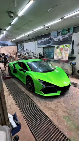 Building Lamborghini Revuelto #nhettv #lamborghini #artist #art #fyt 