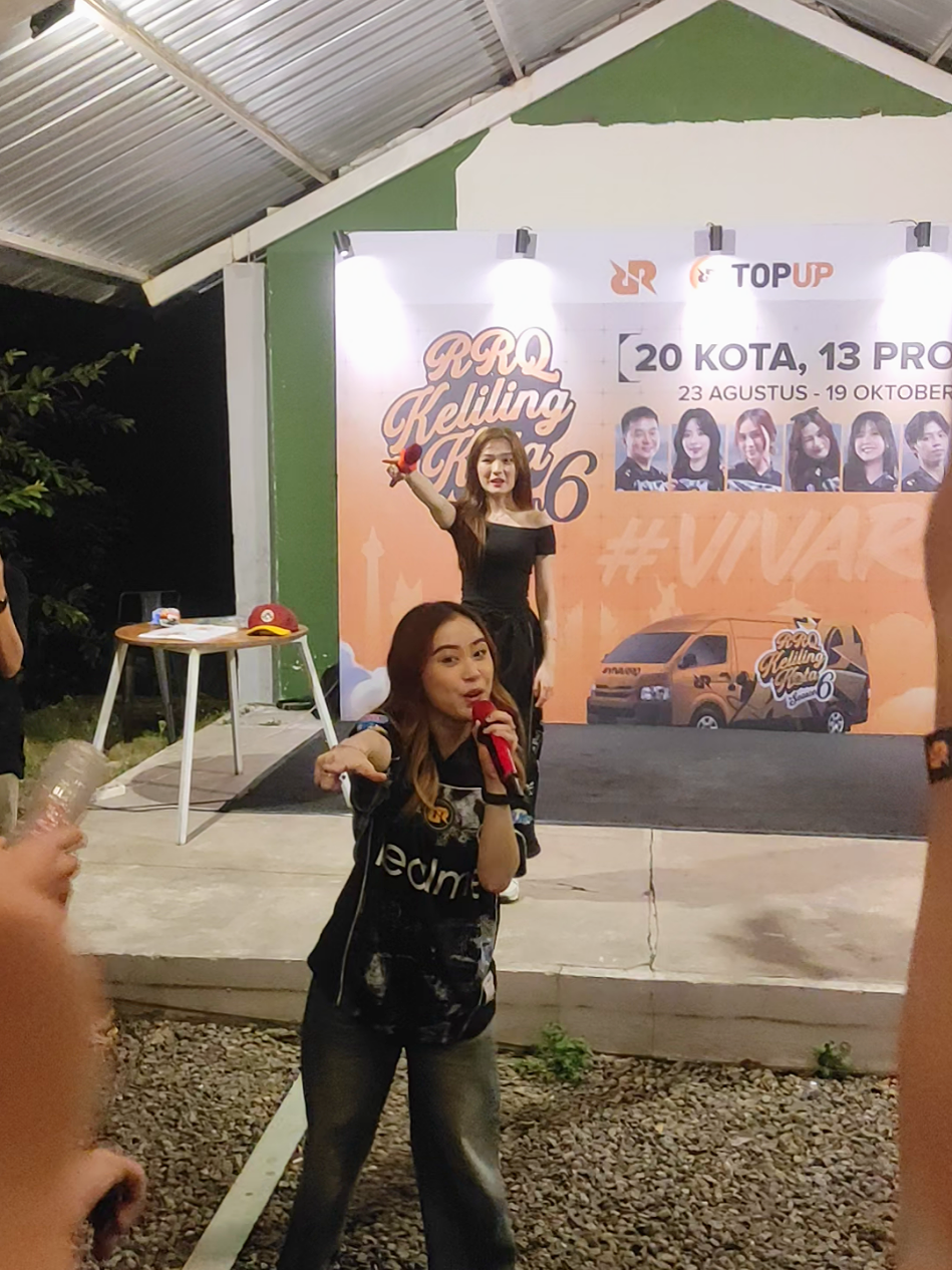 ini Kingdom atau wota kak Michelle😂 (RRQ tour Jateng Kudus) #creatorsearchinsights #rrqhoshi #rrqkingdoom #jkt48  #fyp 