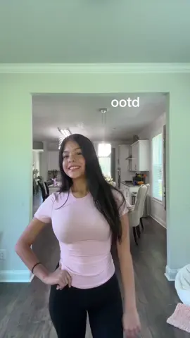 Nail day fit 💅 #OOTD #nailday #fyp #trending #outfitinspo @SKIMS 