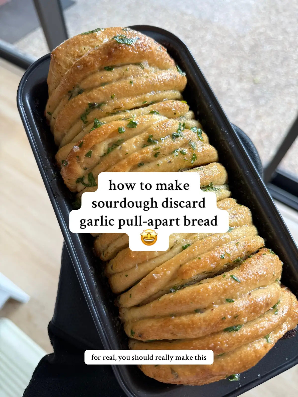 shoutout to @This Jess Cooks for this delish recipe!!! 🫶🏼 be sure to save this for the next time you’re craving garlic bread (which I assume is often) 🥖 ingredients: -1/4 cup warmed dairy or non-dairy milk (110°F) -1 ½ tsp instant yeast -2 tsp sugar -2 cups + tbsp all-purpose flour -200 grams (~¾ cup) sourdough discard (room temp) -1 egg beaten -1 tbsp fresh parsley or rosemary (chopped) -1 tsp salt -1 tsp garlic powder -2 tbsp unsalted butter (melted) garlic butter -1 stick unsalted butter (softened) -1 tbsp fresh parsley or rosemary (chopped) -1 tbsp garlic powder -½ tsp salt *lots of flaky sea salt for topping #sourdough #sourdoughdiscard #sourdoughstarter #garlicbread #bakingtutorial 