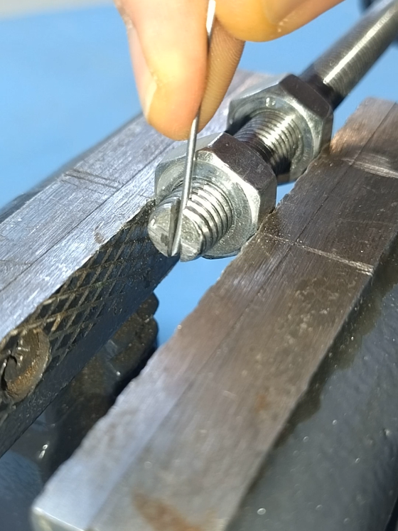 Every Craftsman Should Know this Trick! How to Make Your Own Wire Spring #DIY #tool #idea #howtomake 