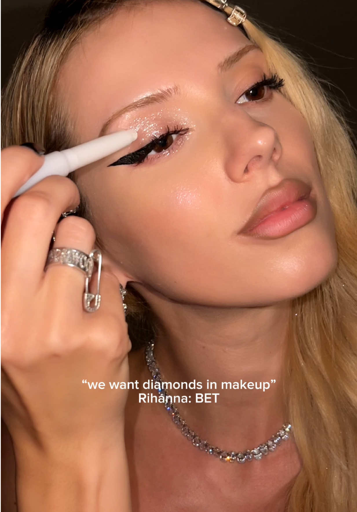 ad. these are so gorgeous!!!!! #makeup    @Fenty Beauty shadowstix and gloss bomb in “how many carats?!”  @L'Oréal Paris UK paradise black eye pencil