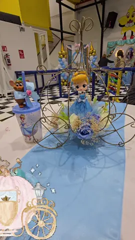 💙💙  #cenicienta #cinderella #centrosdemesa  #fiesta #gusgus 