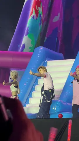 We belong together @Dương Domic 💙 #emxinhsayhi #concertemxinhsayhi #duongdomic #webelongtogether 