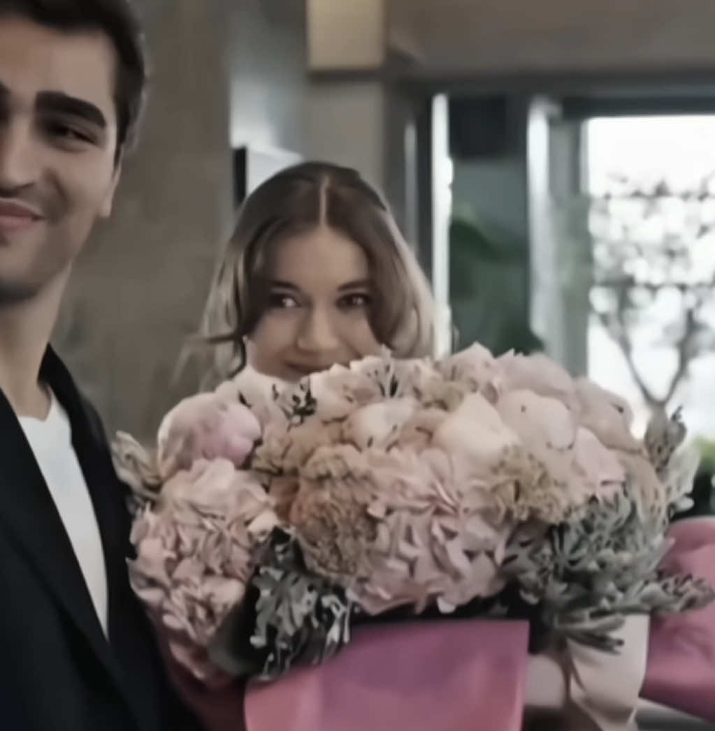 💐🥹#afrasaraçoğlu #mertramazandemir #foryou #yalicapkini #seyfer 