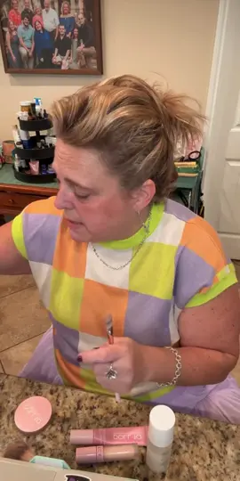 Saturday makeup quick and easy… mature skin is fun!#besutytips #beauty #makeup #makeuptutorial 