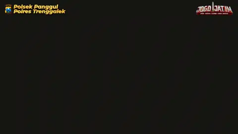 Personel dari Polsek Panggul melaksanakan tugas pengamanan dalam kegiatan pawai lomba lampion yang diadakan oleh Persaudaraan Setia Hati Terate (PSHT) antar rayon di tingkat ranting. Kegiatan ini diselenggarakan dalam rangka memeriahkan Hari Ulang Tahun (HUT) ke-103 PSHT Terate. Pengamanan dilakukan untuk memastikan jalannya acara berlangsung dengan aman, tertib, dan lancar, serta untuk memberikan rasa aman kepada seluruh peserta dan masyarakat yang turut menyaksikan kegiatan tersebut. #polrestrenggalek #polripresisi #jogojawatimur 