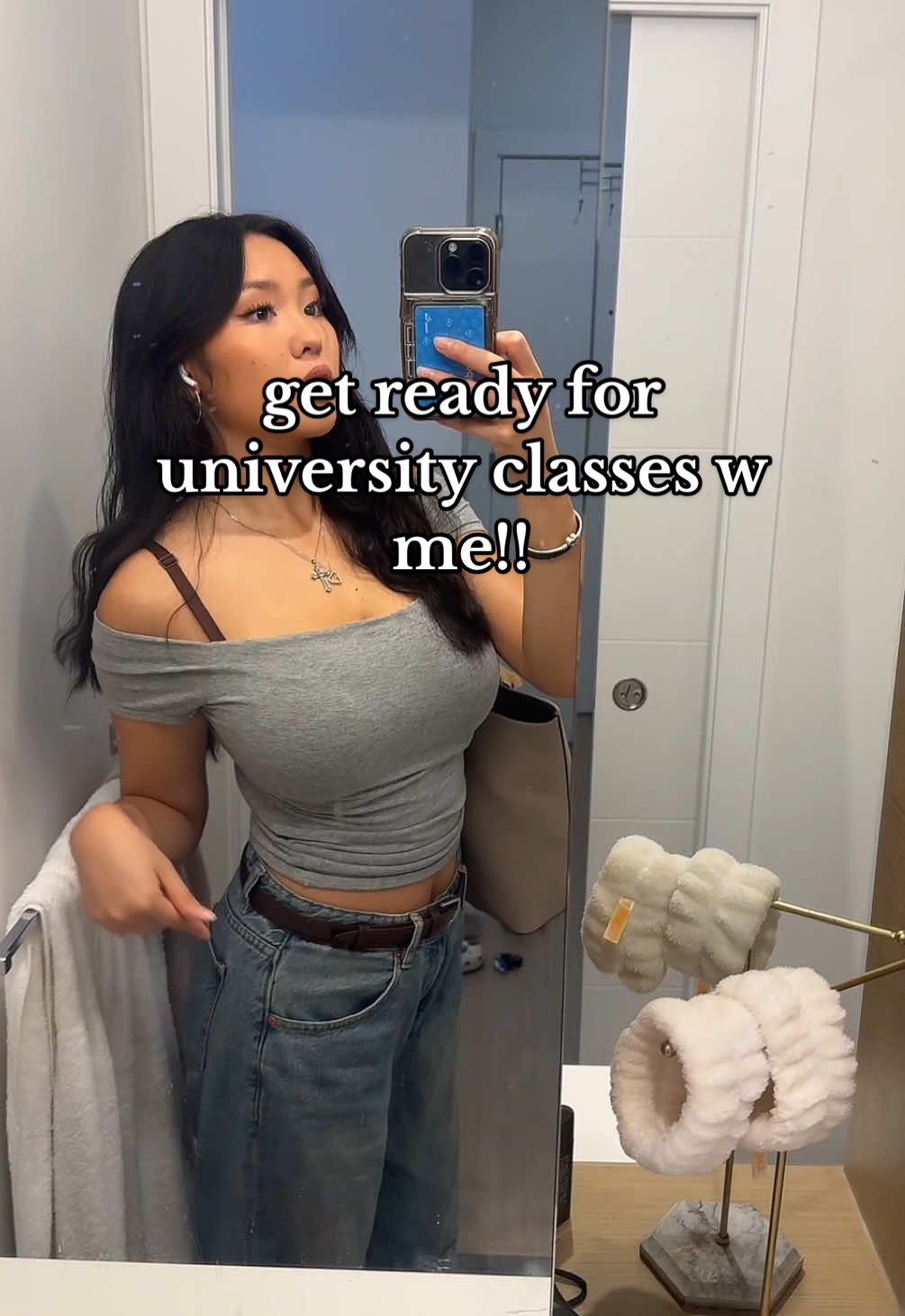 I dont do vids like this but now I can if I wanted to 😏 #grwm #Vlog #university #student #blowthisup 