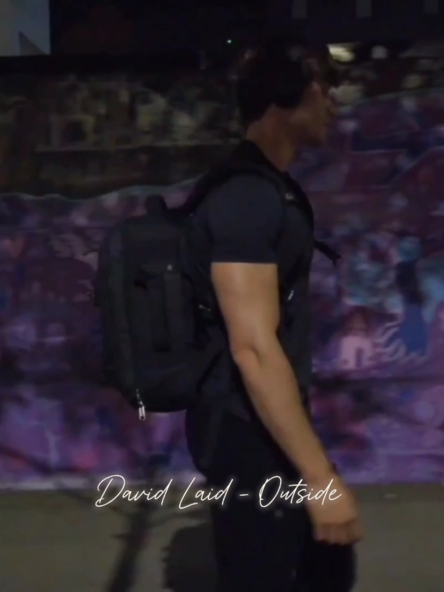 David Laid - Outside 🦈#Davidlaid #outside #davidlaid_motivation #gymmotivation🏋️‍♀️ #GymTok 