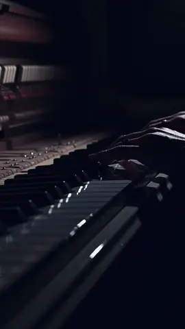 Winter is coming .. — ‘Game of Thrones’ main titles epic piano cover  👑❄️ #gameofthrones #soundtrack #epicmusic #piano #MusicOnStage 