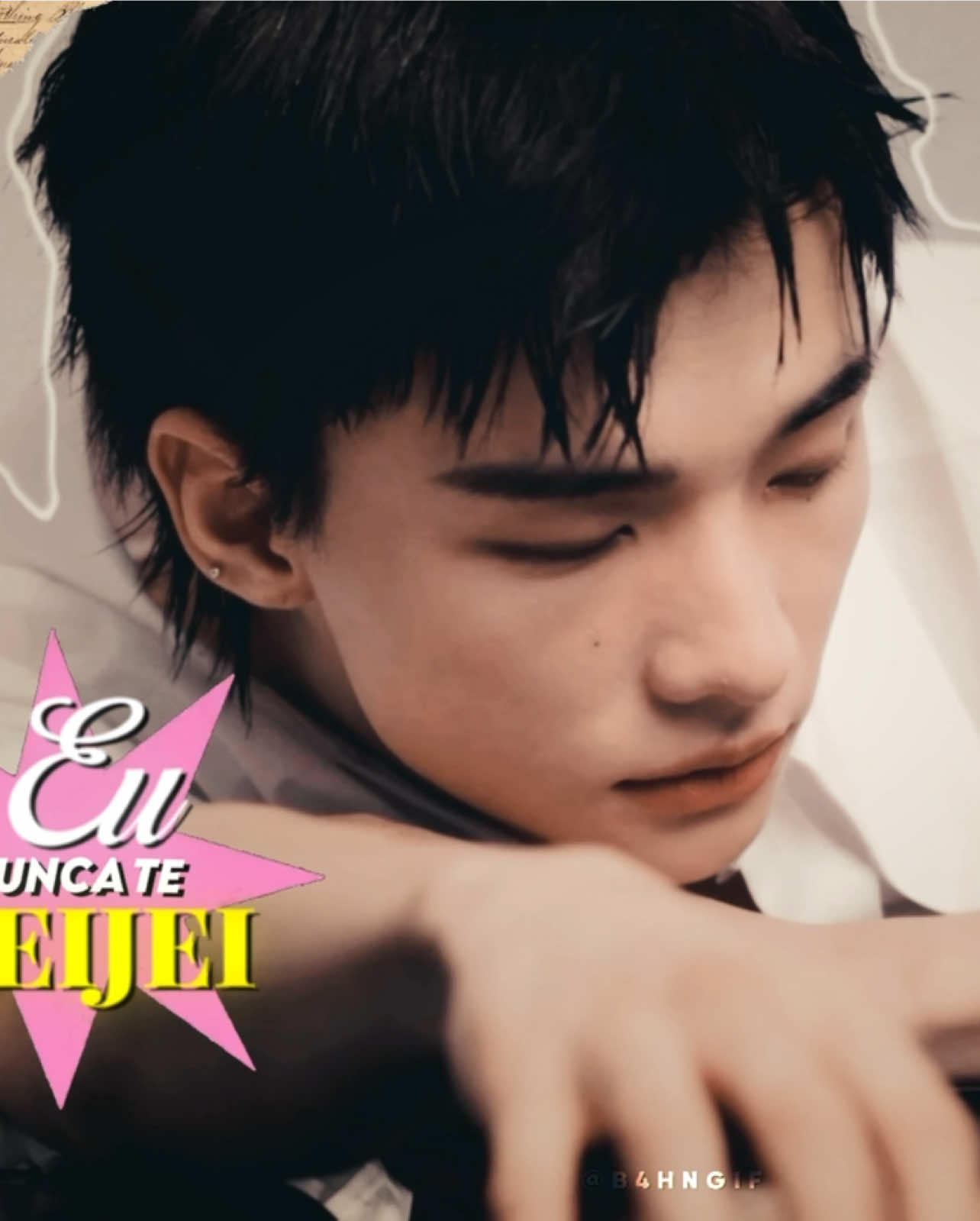 “Mas eu sempre sonhei com esse amor…” : #hyunjin #mpb #b4hngif #fyp #straykids 