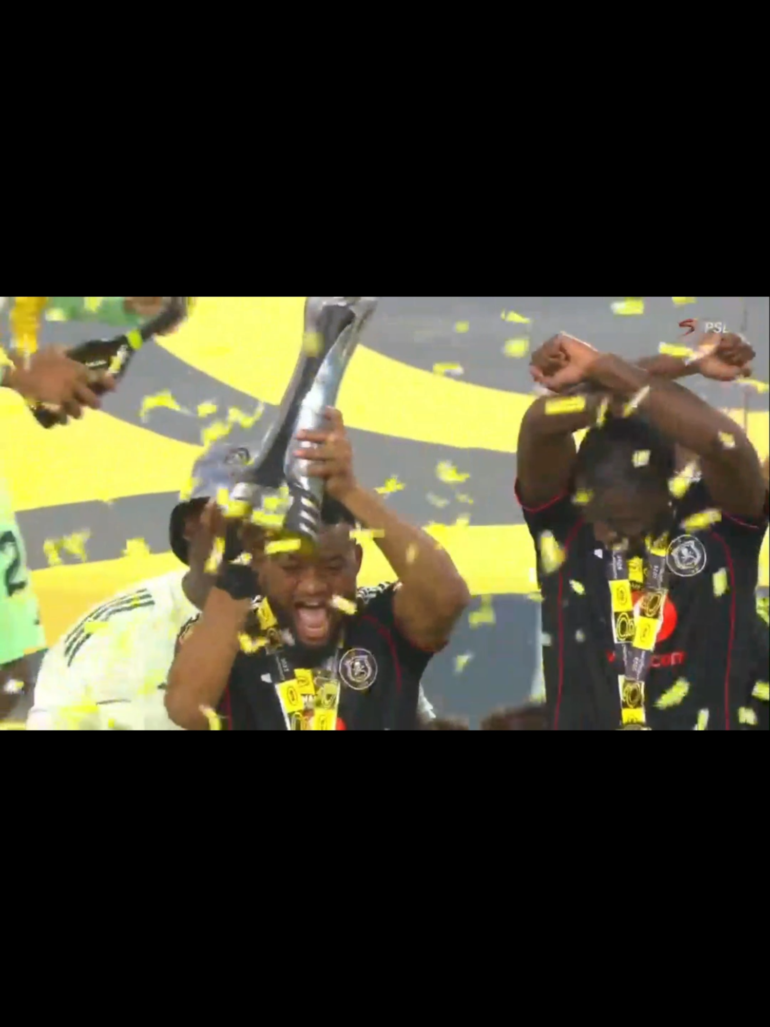 In IsiZulu : Unbelievable Moment Orlando Pirates Lifts the MTN8 Cup 2025! ⚽🏆🥅 In a stunning victory#SiphoMbule #OrlandoPirates #MTN8 #trballers #PSL #TikTokForYou #ForYou #Fyp #mtn8final2025 #ayifakwaolamthuthulento #ayifakwaolamthuthu😂😂 #ayifakwaolamthuthu #mtn8final #Soccer #Football