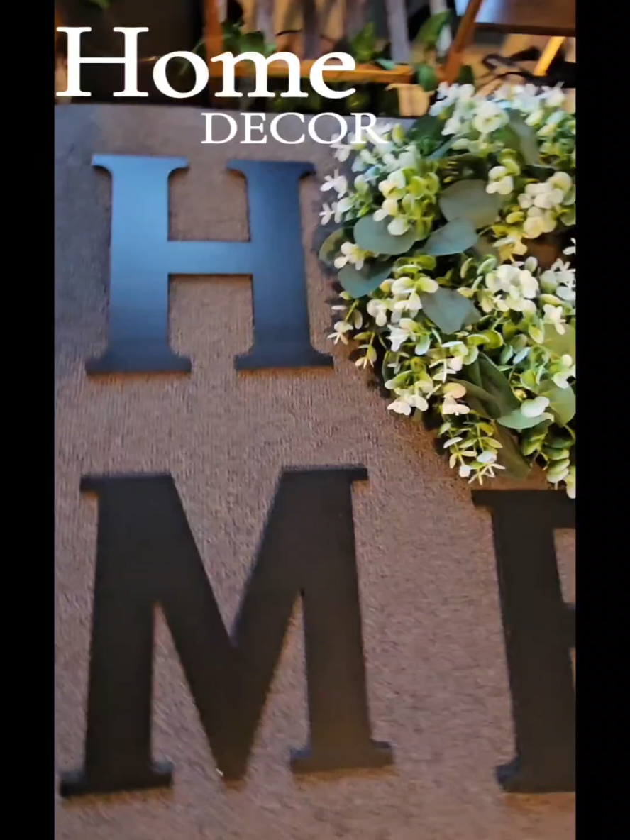 Simple addition, made a big impact to the space. 💗 #homedecor #Home #livingroomdecor #accentwall 