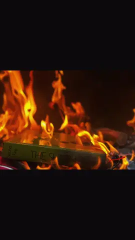 #booktokfyp #stephenking #charliekirk @stephenkingsofficial #theshining #1973copystephenkingtheshining 