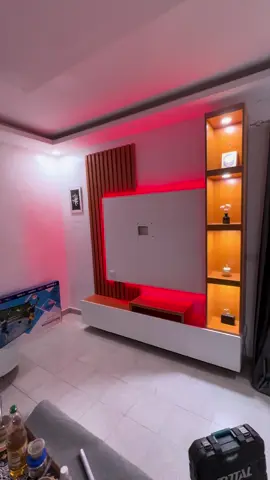 Transformez votre espace de divertissement avec nos meubles télé élégants et fonctionnels ! Du rangement intelligent à un design moderne, découvrez une gamme de styles qui complèteront parfaitement votre salon.  Intéressé  0767685396 appel  0705451579 whatsapp #creatorsearchinsights #vues #beauty #decoration #viraltiktok     maison chic simple idées de décoration facile à faire decoration salon tendance 2025 chic dessin de peinture pour maison decoration de chambers peinture décoration @ninichoulastar @hkameublement 