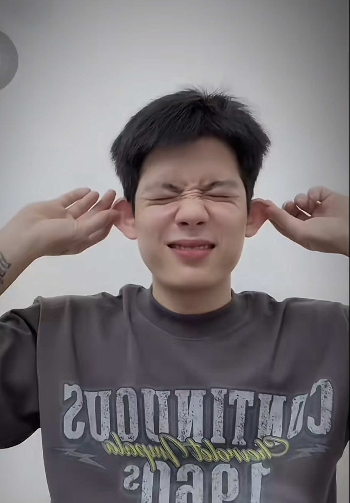 Mặc váy vào đi để anh mặc vest 🧏🏻‍♂️ #trongduong #for #xuhuong 