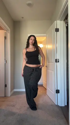 outfit of the day 🖤 #OOTD #outfitideas #midsizefashion #outfitinspo 