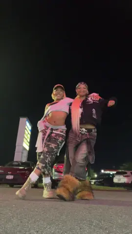 w/ @lay 🦇🖤 #twice #icsm #icantstopme #kpop #dance 