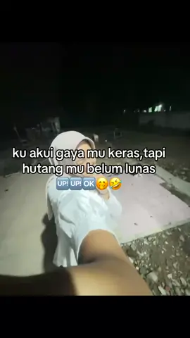 lebih memntingkan  foya foya dri pada hutang KELASSSS.#lewatberandafyp 