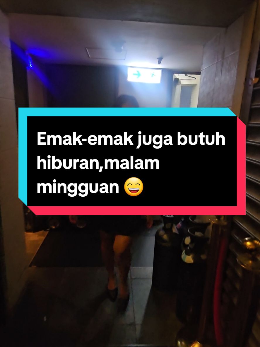 Emak-emak juga butuh hiburan#titisobari #titionlineshop #titionlineshop #titisobari 