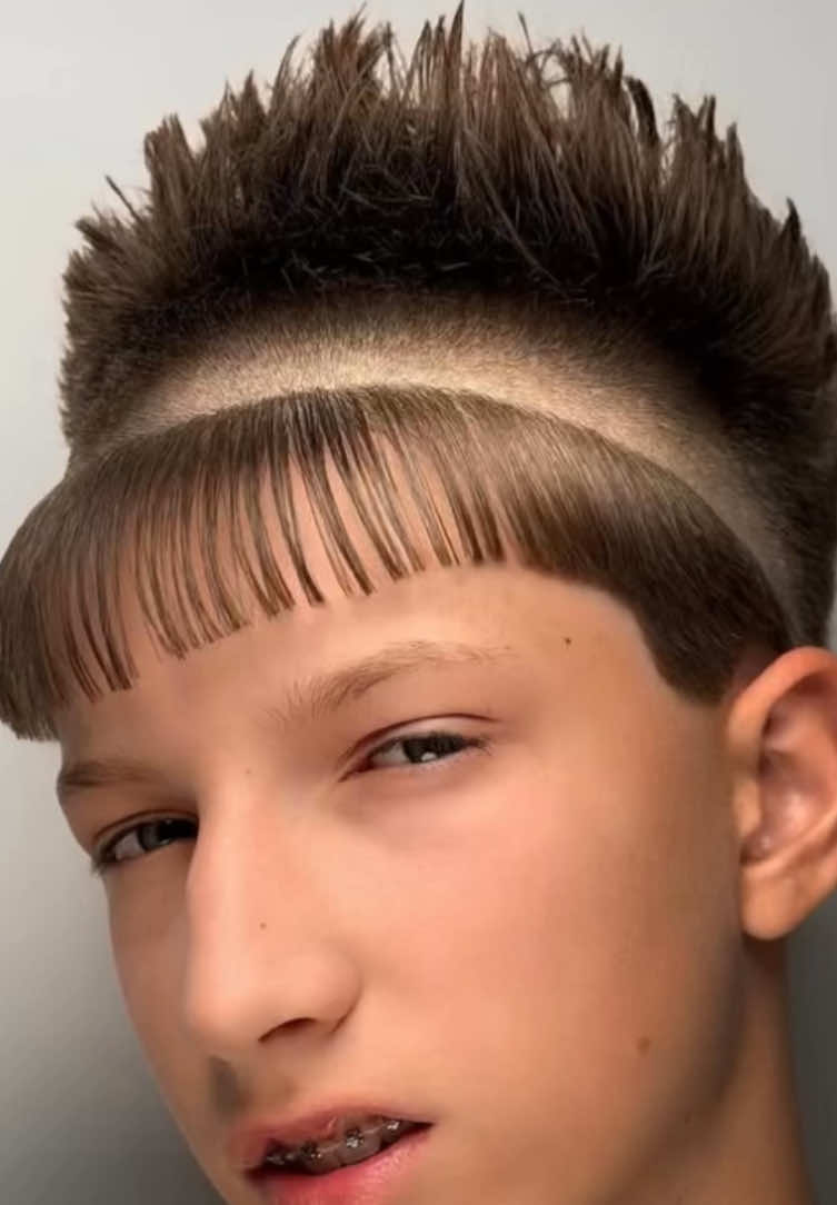 Tendencias 2025 💇🏻‍♂️  #modamasculina 