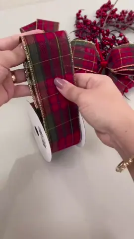 Fita perfeita para fazer laços pro Natal 🎄 #acheinashopee #natal #fitadenatal 