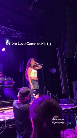 Jessie Reyez plays Before Love Came To Kill Us after years 😍 #jessiereyez #blctku #manchester #beforelovecametokillus @Jessiereyez 