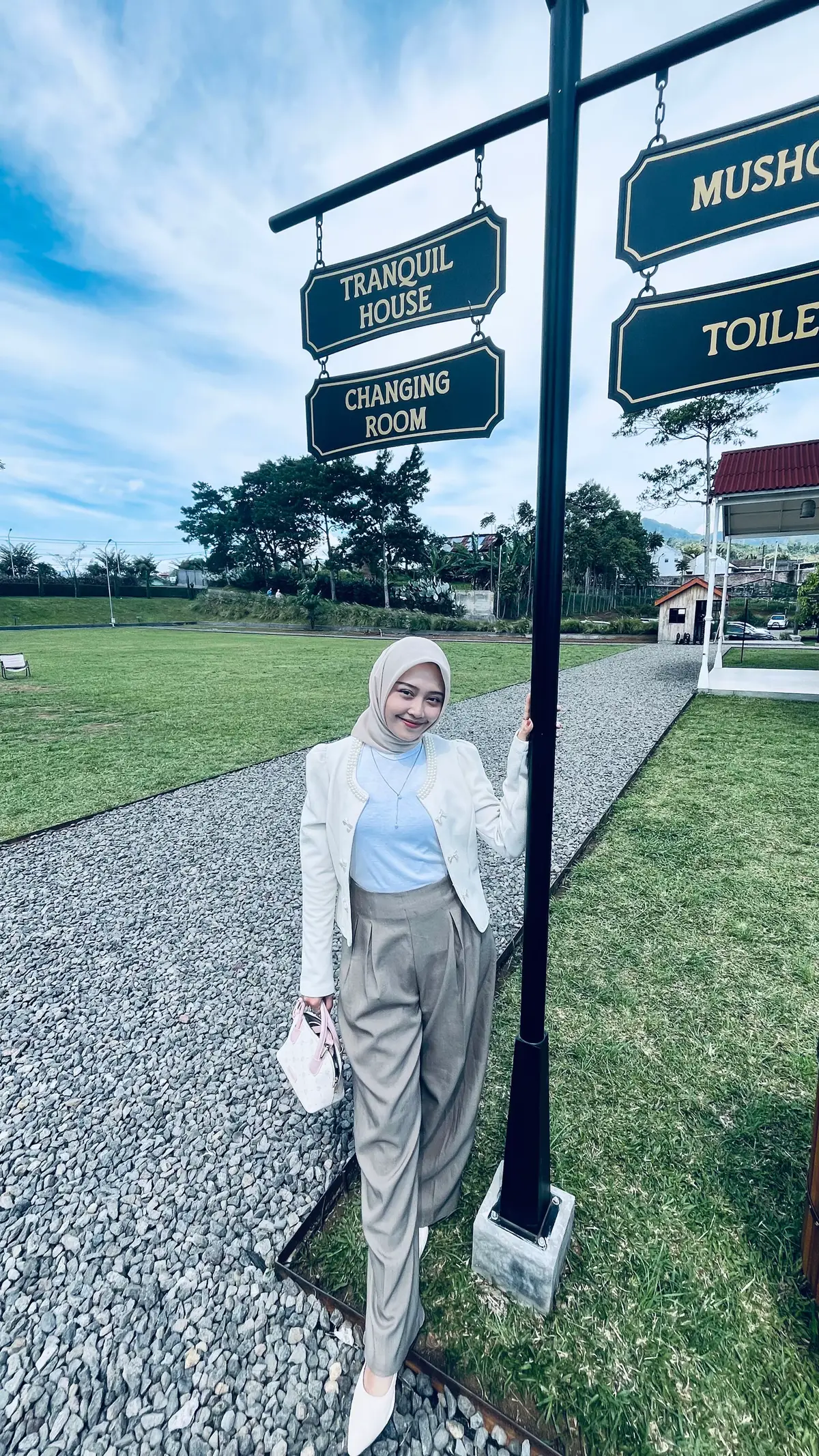 -serenity in simplicity #fotogeser #fotoestetik #garland #fotoslide #fosefoto 