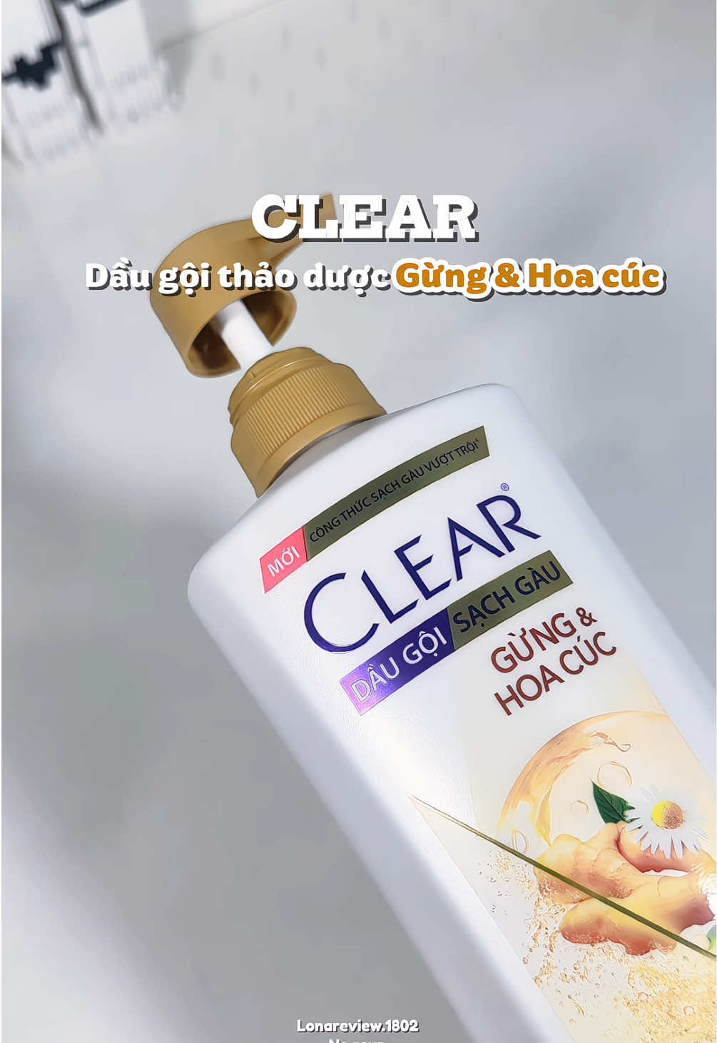 Dầu gội Clear Gừng và Hoa cúc giúp tóc bồng bềnh, giảm rụng tóc 👏🏻 #clear #hoptaccungunilever #daugoi #chamsoctoc #unboxing #goclamdep #reviewlamdep #xuhuong #trending #lonareview 