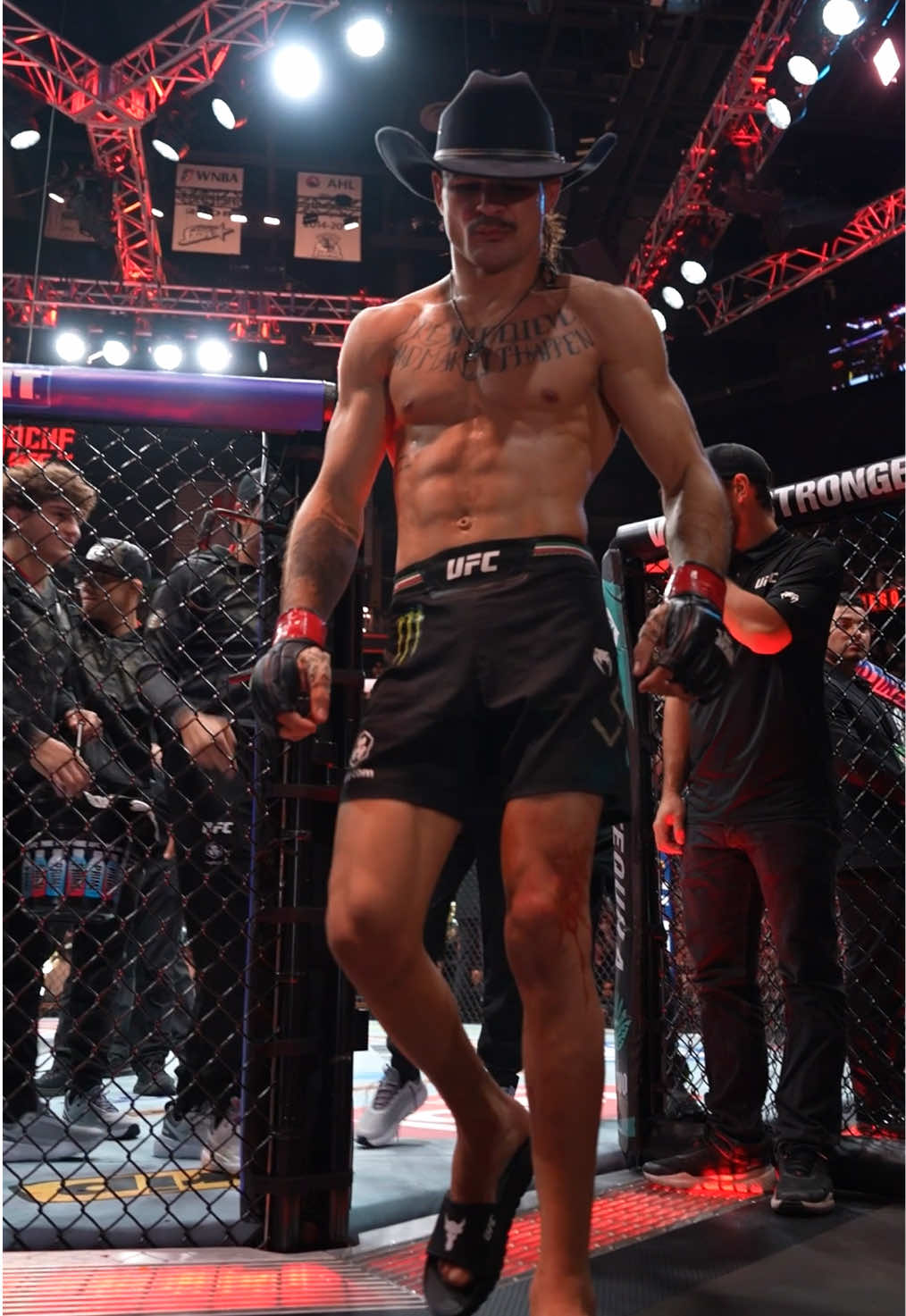 Diego Lopes remains ON TOP 😤 #UFC #mma #diegolopes 