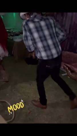 Mood😂😂#pary🥳🥳🎉#behindbigtruck #19th😂