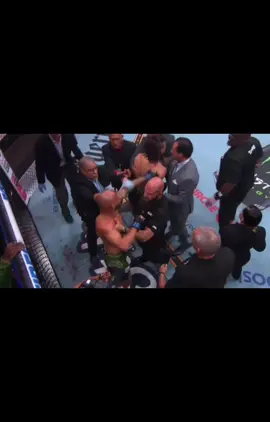 The Fighting Nerds x Sarah #UFC #thefightingnerds #jeansilva #alexg #foryou 