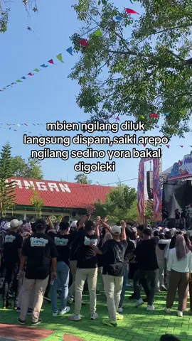 Apa wes bosen yaa🥹#fypviralシ #masukberandafyp #fypviraltiktok🖤シ゚☆♡ 