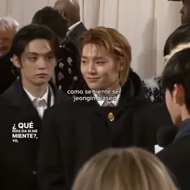 yo te creo jeongin, solo se te va poquito el ojo  —  ( #jeongin     #I_N      #xyzcba      #podercerdito❤️      #StrayKids     @tiktokglobal     @TikTok 